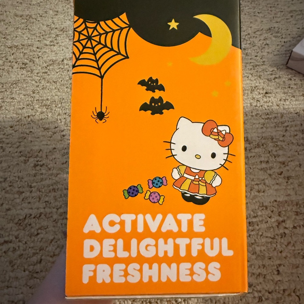Hello Kitty Pumpkin Reed Diffuser - Orange and White - Picture 4 of 5